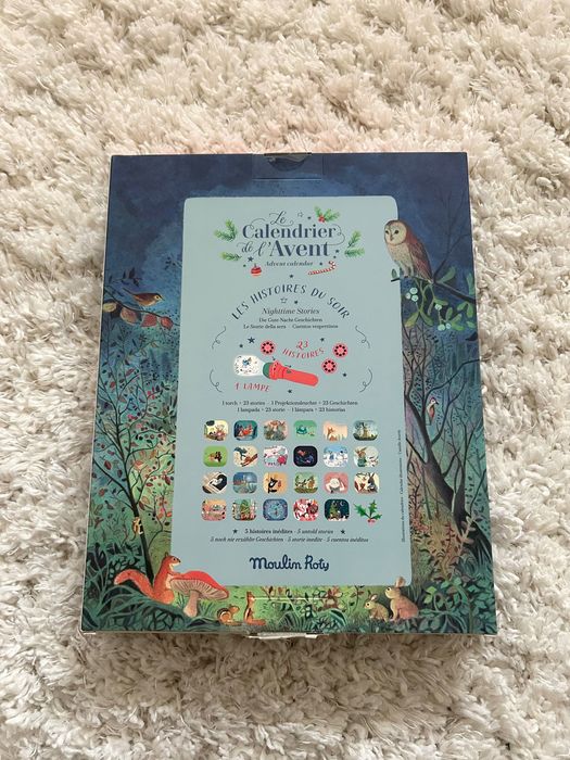 Moulin Roty Kalendarz adwentowy z projektorem bajki do wyświetlania