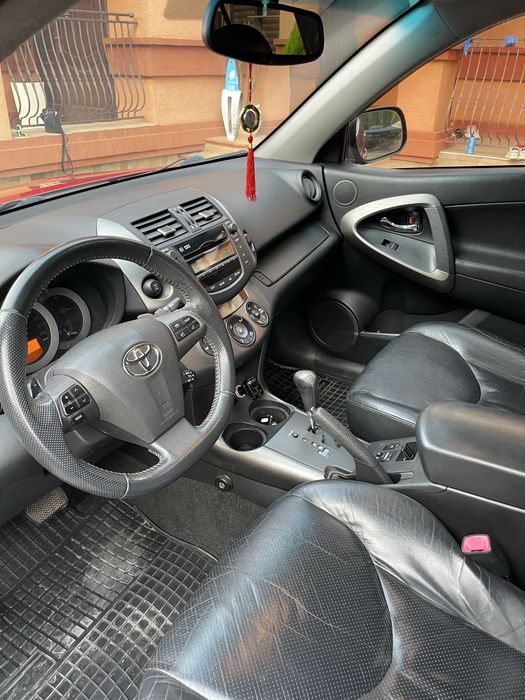 Продається автомобіль.