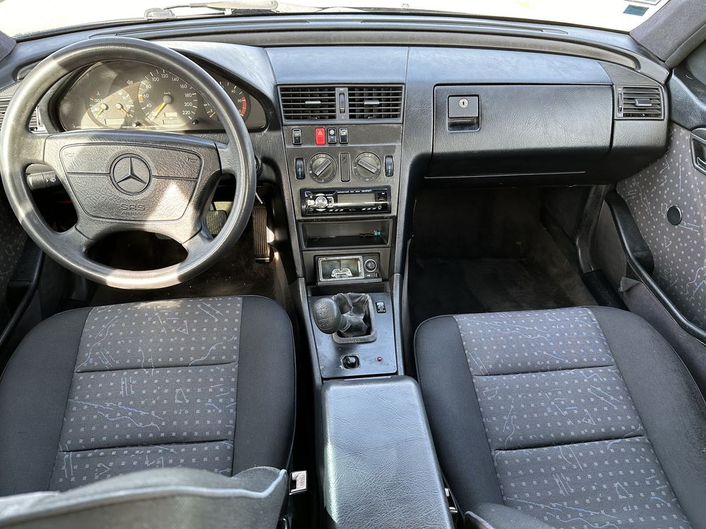 Mercedes-benz c200D