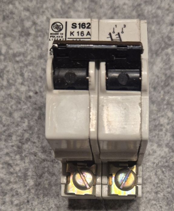 bezpiecznik automatyczny, wyłacznik nadprądowy 16A,nowy
