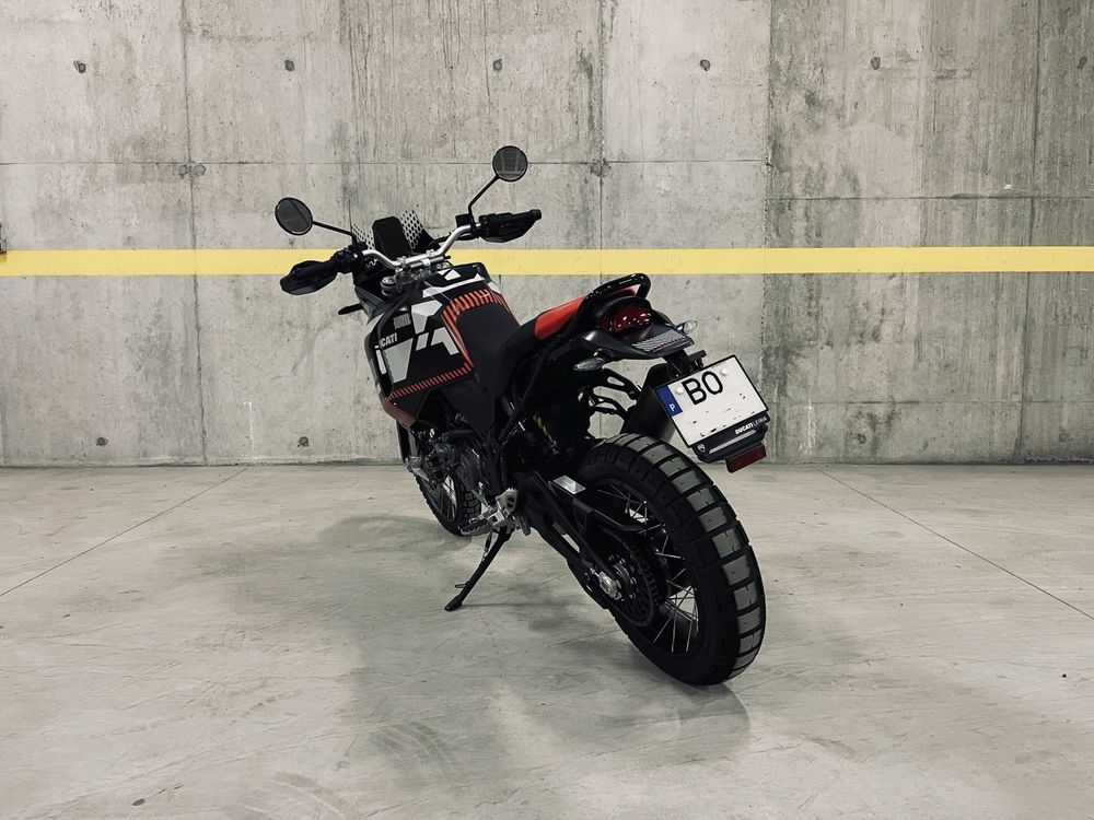 Ducati DesertX RR22 2024