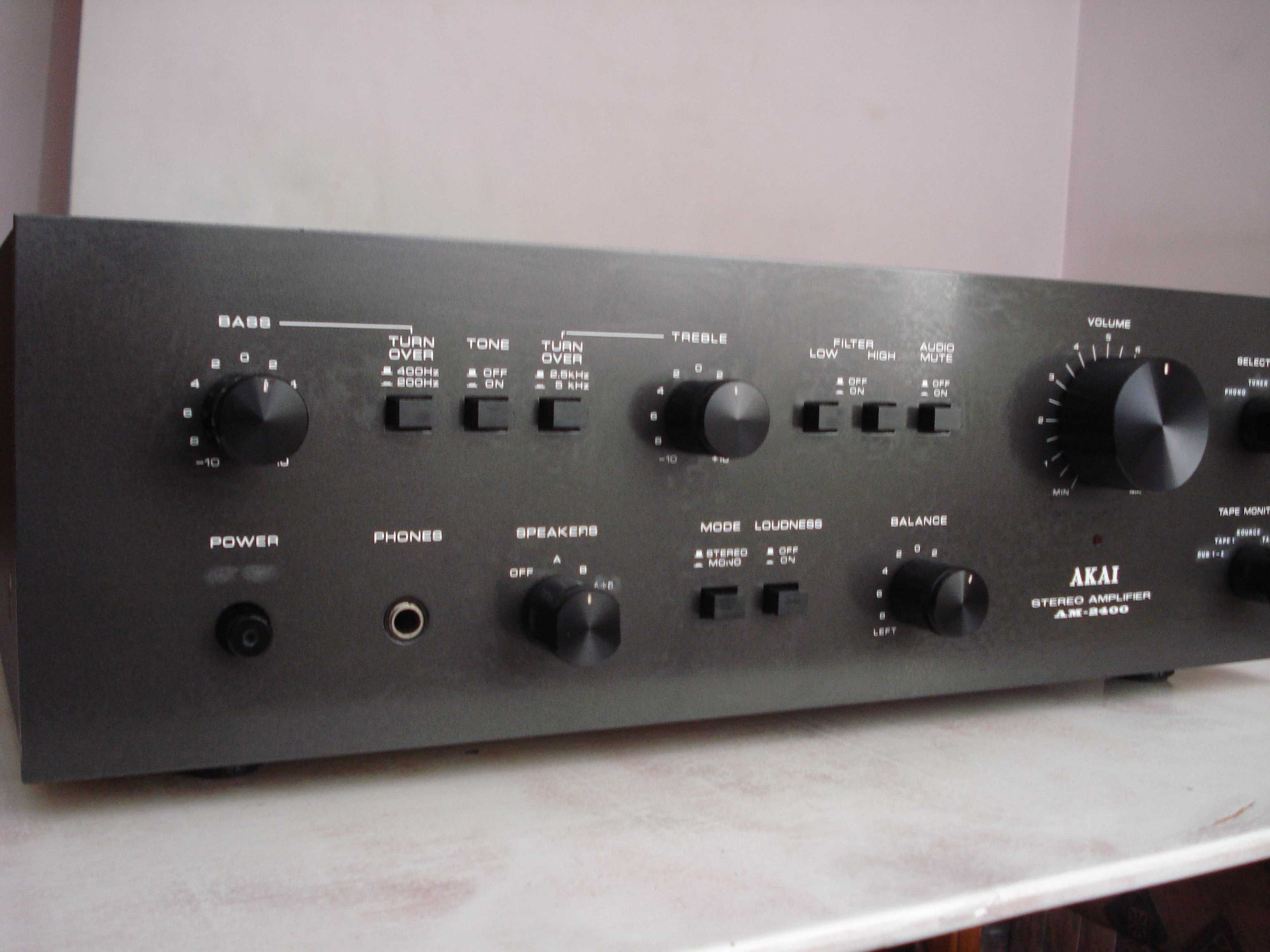 Підсилювач "AKAI" AM-2450, AM-2400, тюн. AТ-2450