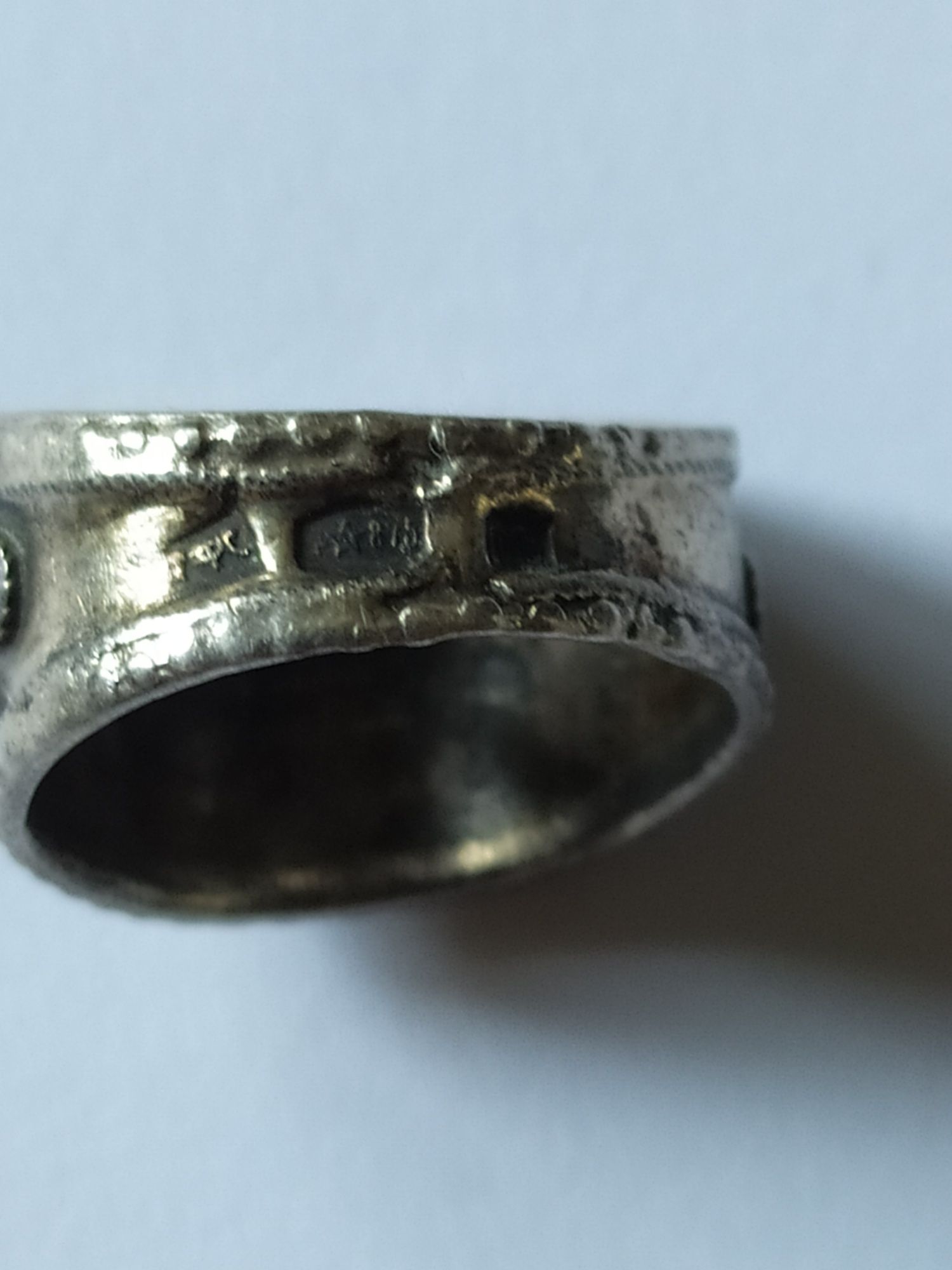 Перстень старинный крупный