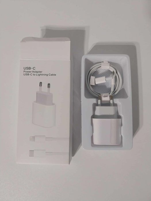 Ładowarka do iPhone 50 zł.