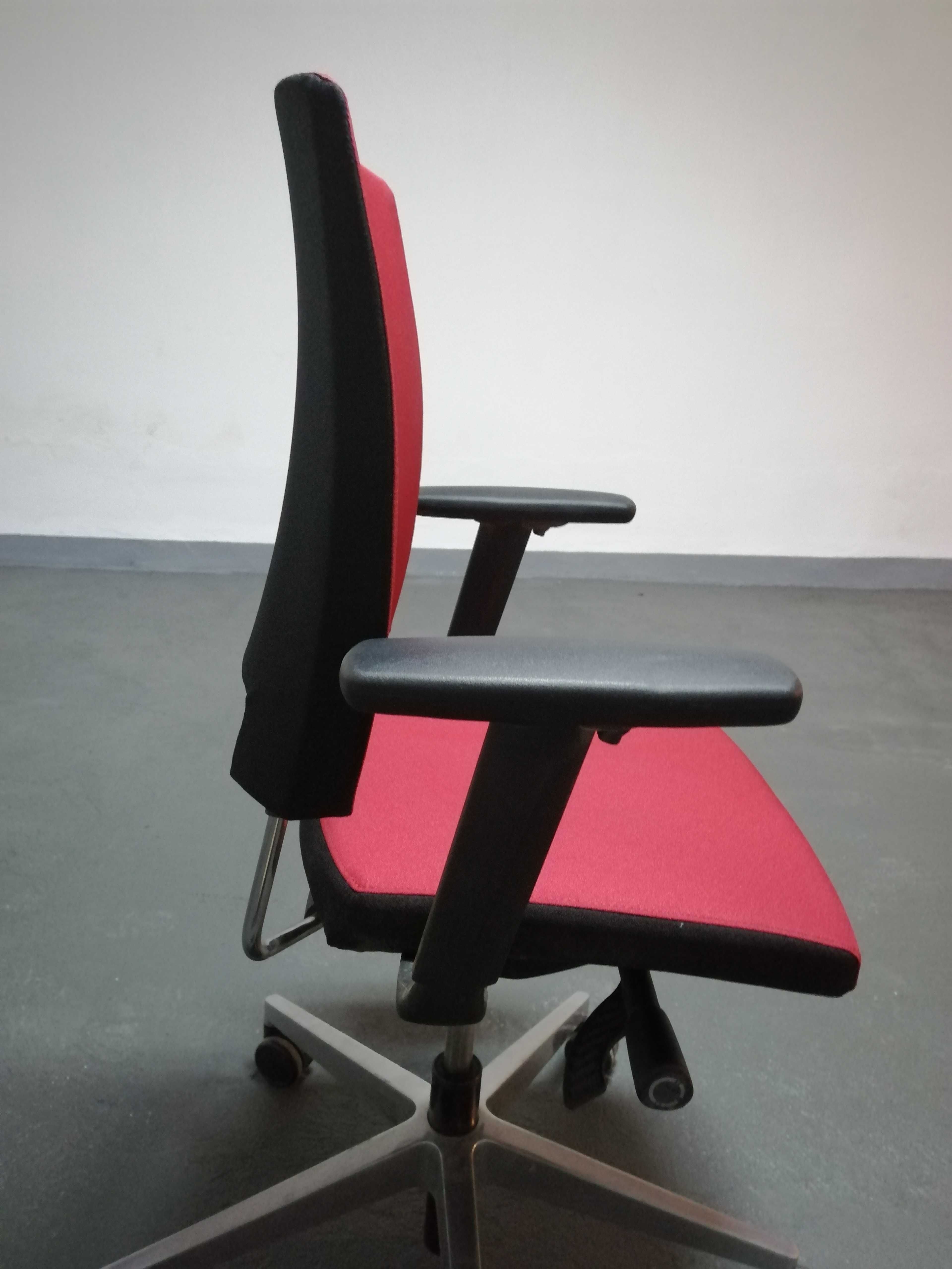 Krzesło obrotowe PROFIM ARCA 21 SL P54PU