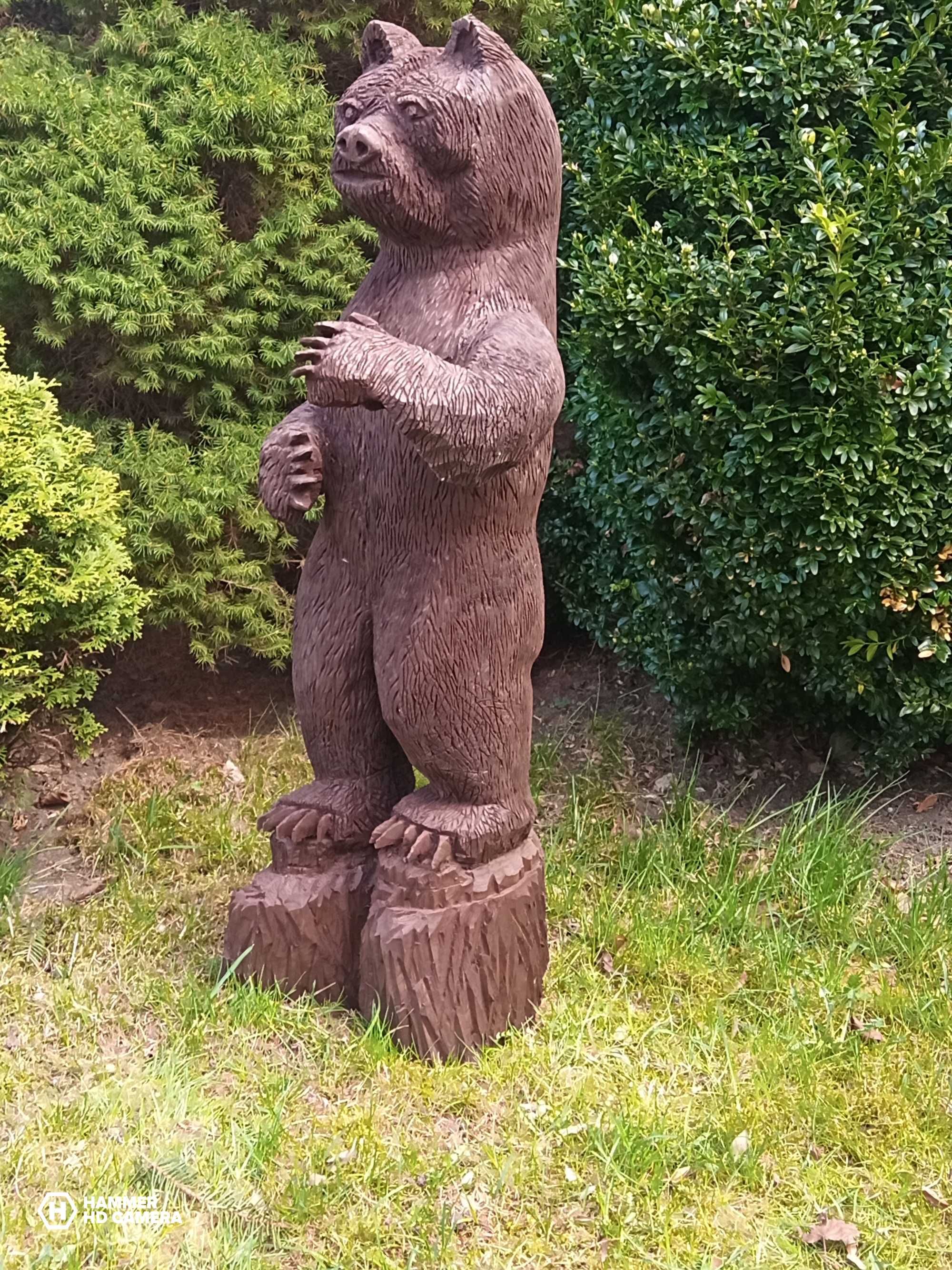 Reszelski niedźwiadek . Rzeźba drewniana .