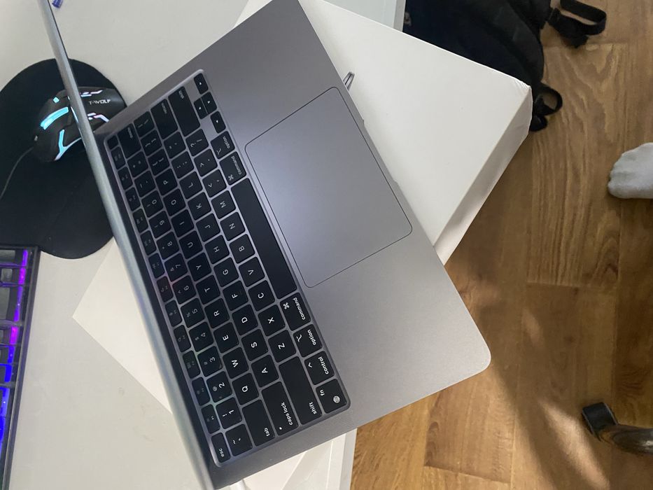 Macbook Air 2020 M1 8/256
