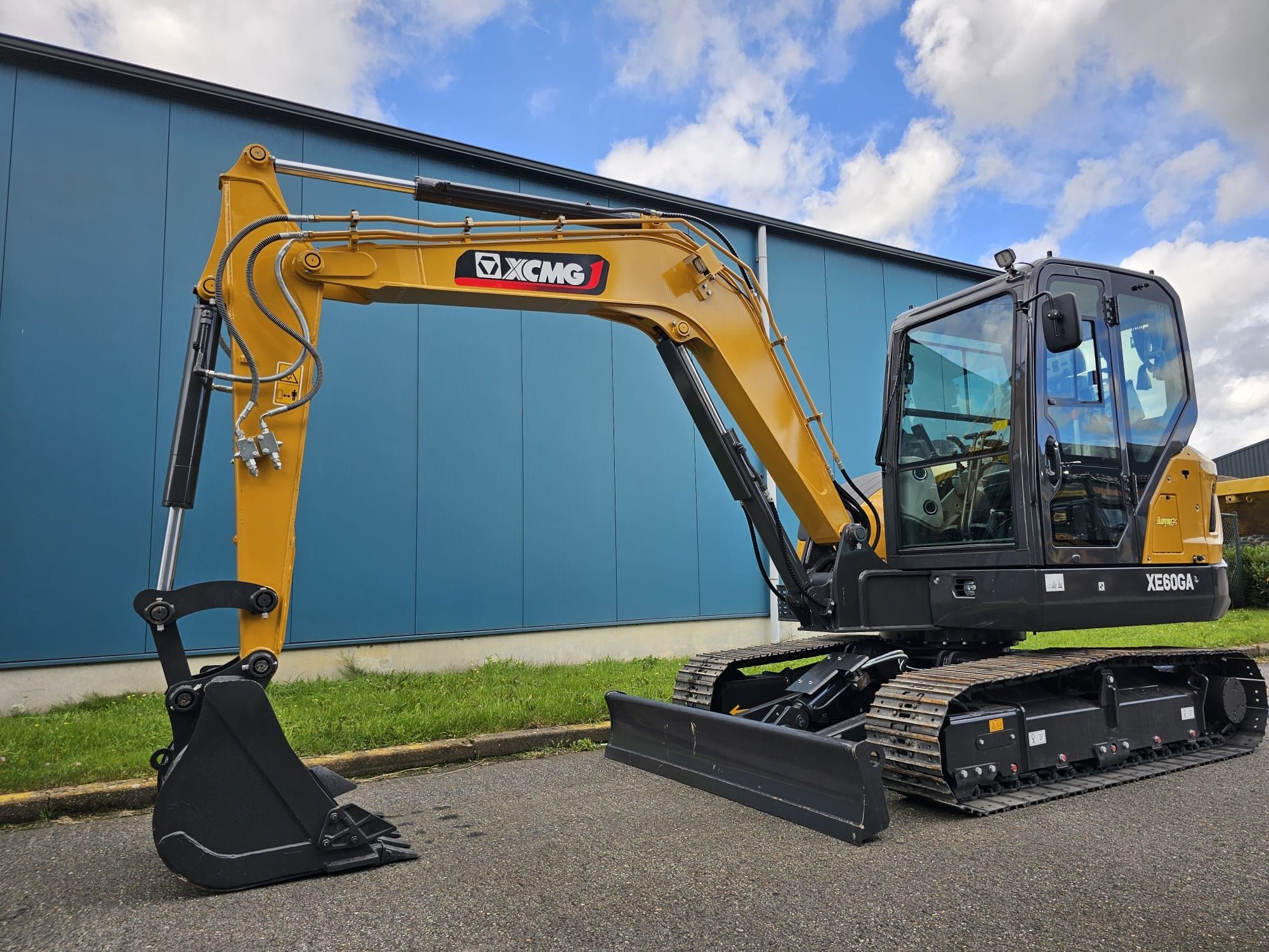 Mini escavadora giratória de 2025 com 6050 kg