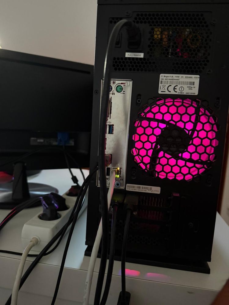 Computador Gaming em boas condições