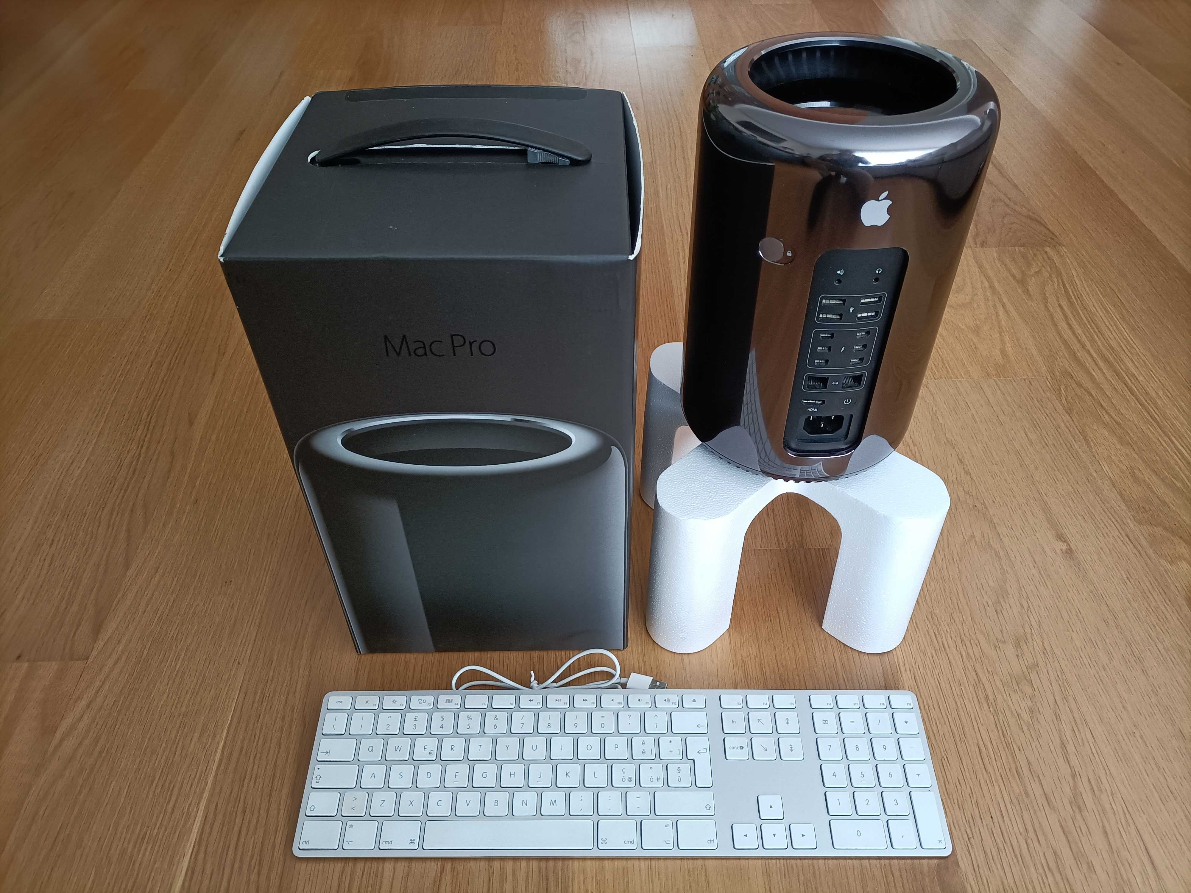 Apple Mac Pro (Late 2013)