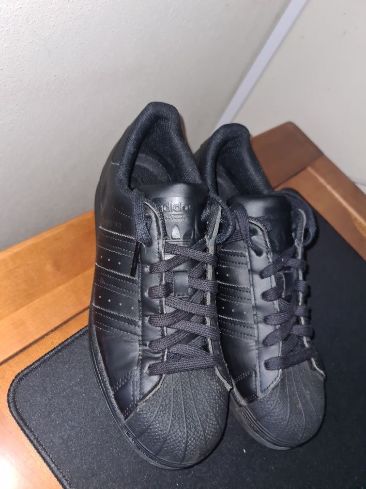 Adidas Superstar