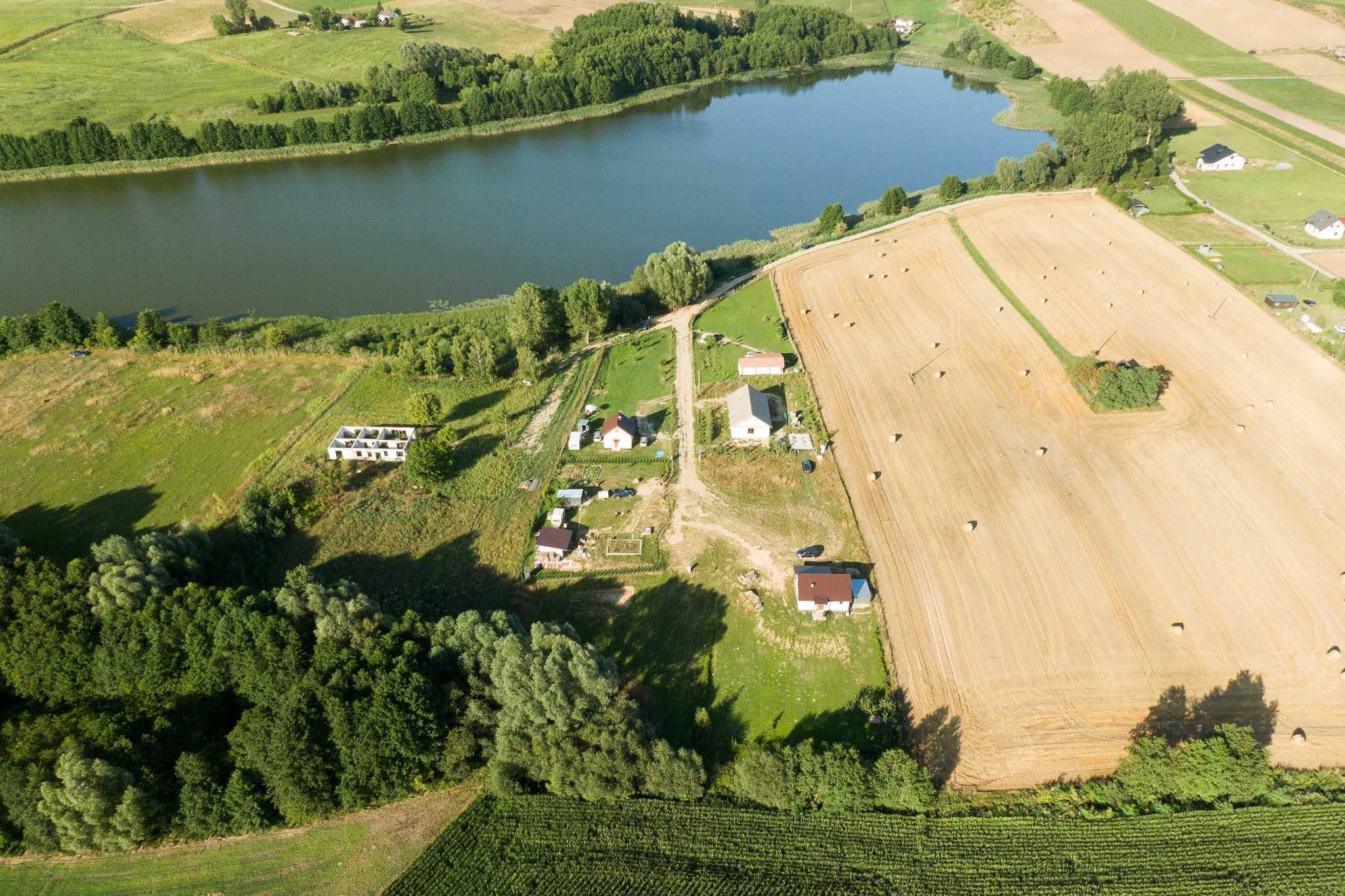 Działka rekreacyjna nad jeziorem Dąbrówka na Pojezierzu Dobrzyńskim