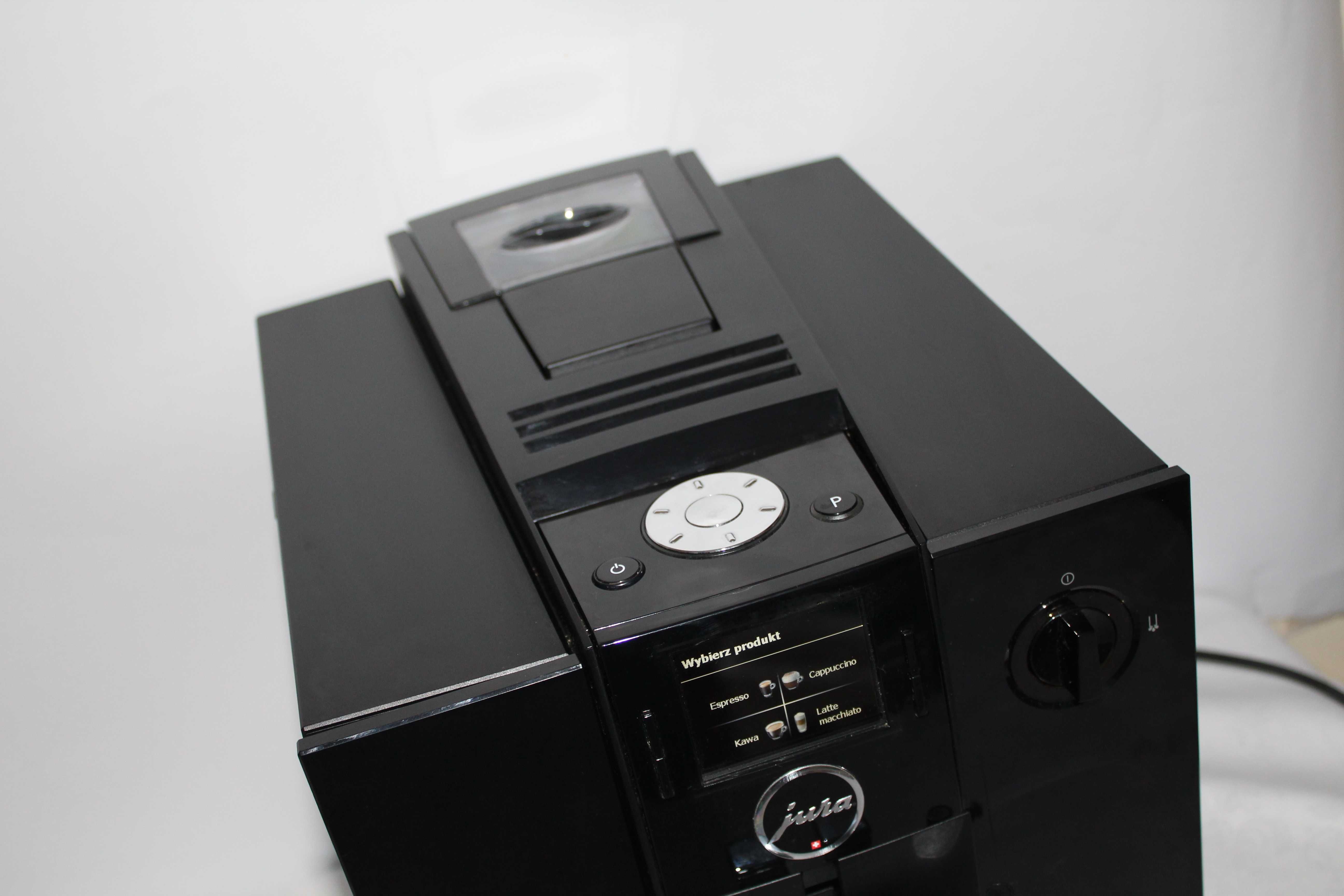 NAJNOWSZY MODEL ekspres JURA F8  lcd menu pl gwarancja 60 dni
