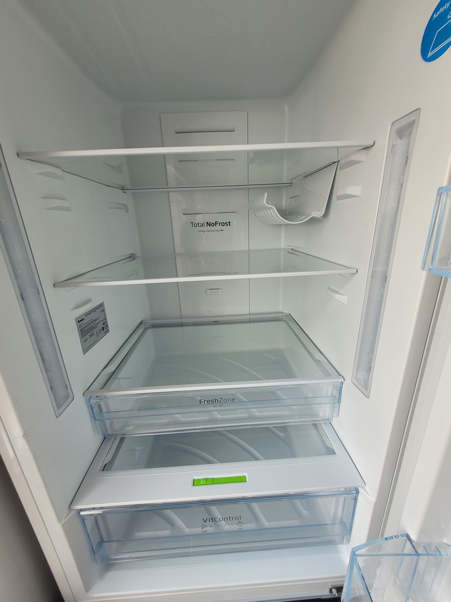 Lodówka Amica Total NoFrost A+