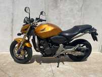 Vendo Honda Hornet 600 em Bom Estado