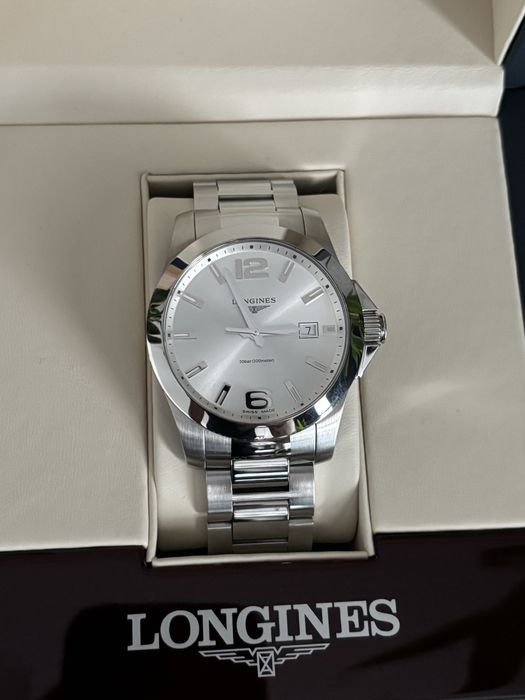 Longines Conquest 41 mm kwarcowy srebrny L3.759.4.76.6