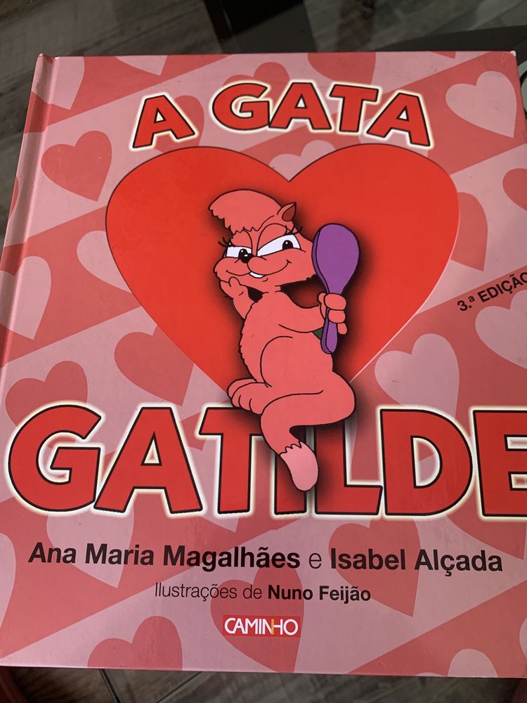 Livro A Gata Gatilde de Ana Maria Magalhães e Isabel Alçada