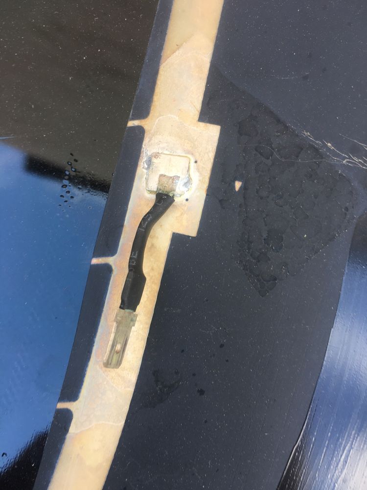 Заднє скло на NISSAN QASHQAI