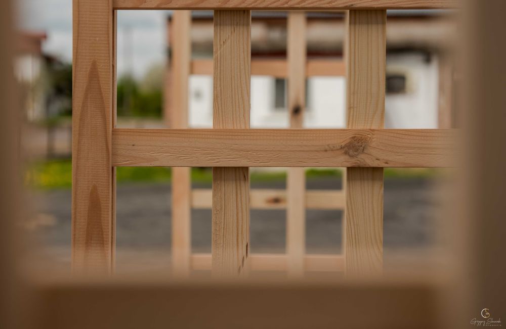 Pergola ogrodowa , kwiaty