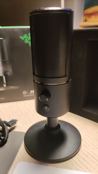 Mikrofon pojemnościowy  do  komputera  USB RAZER SEIREN X Streaming  Y