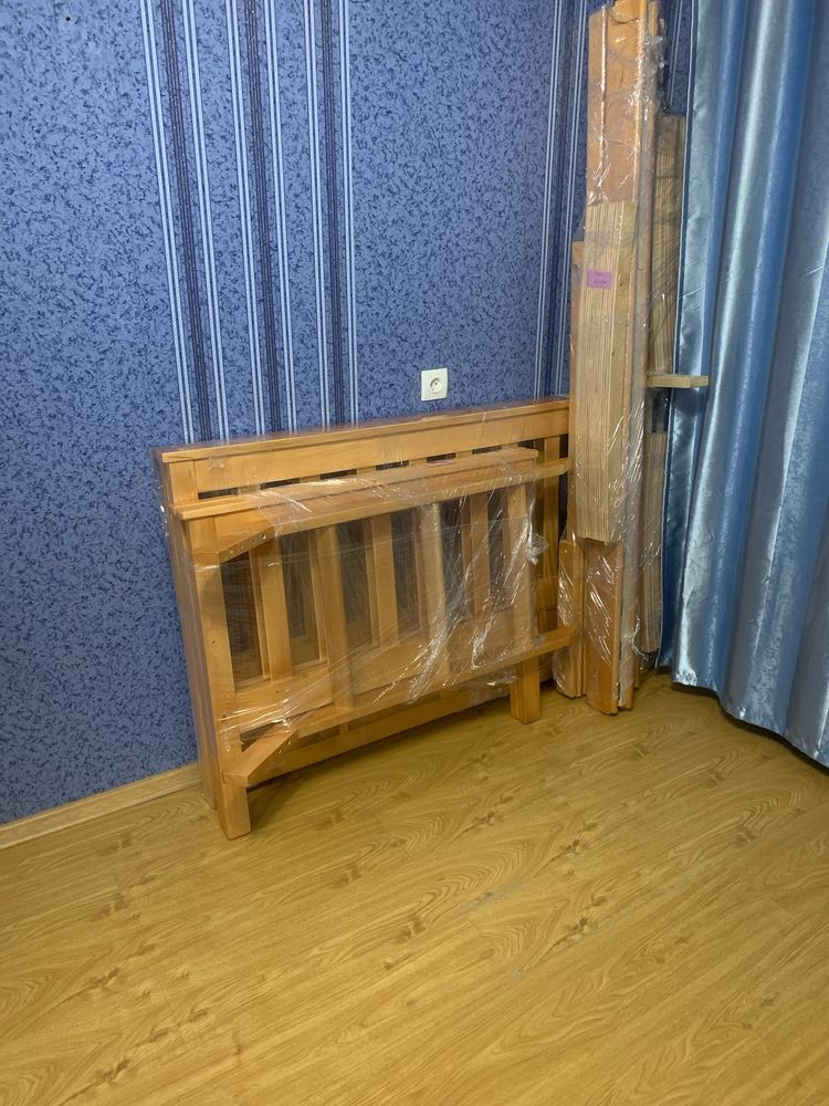 Продам двухъярусную, трехместную кровать «Олигарх в отличном состоянии
