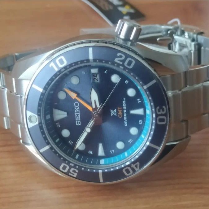 Seiko Prospex Sumo Solar GMT Diver SFK001J1 45mm 200m WR safira.