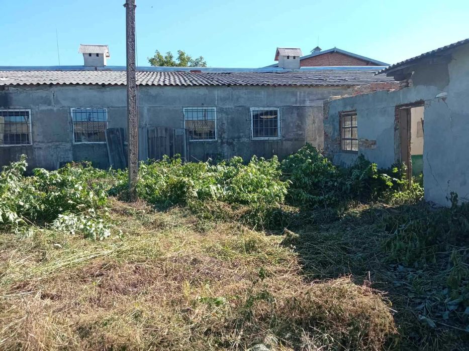 Продається комплекс приміщень площею 3250м.кв(1491,1500,715,206,38,16)