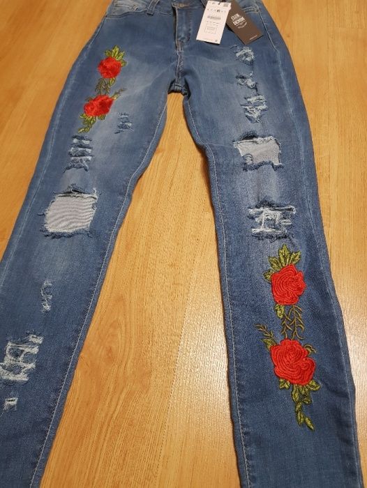 Продам джинсы ( Новые)