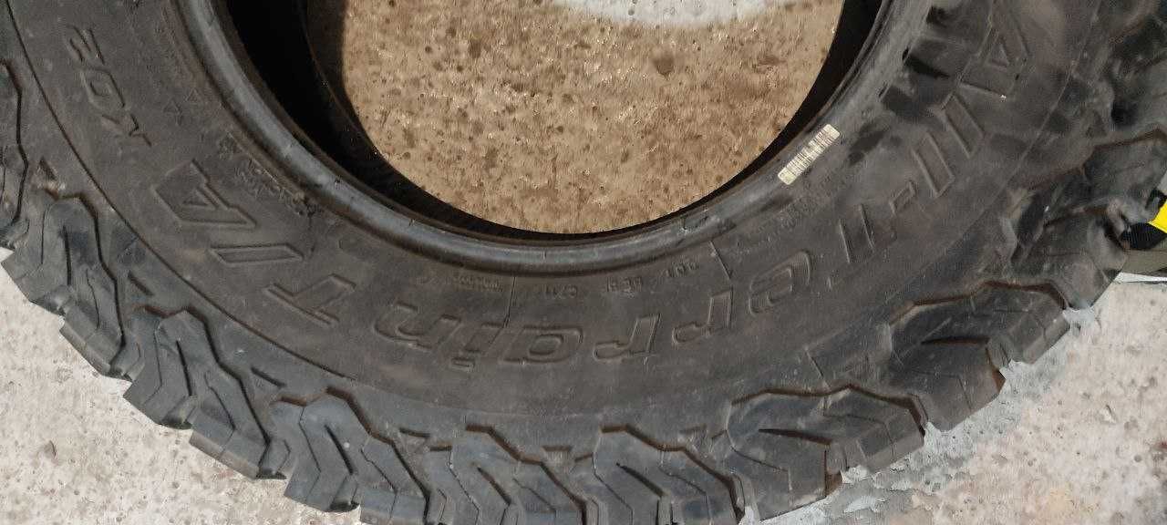 Шини 33 BFGoodrich ALL Terrain T/A KO2 285/70 R17