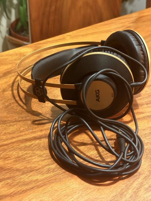 Skuchawki AKG K92 w świetnym stanie