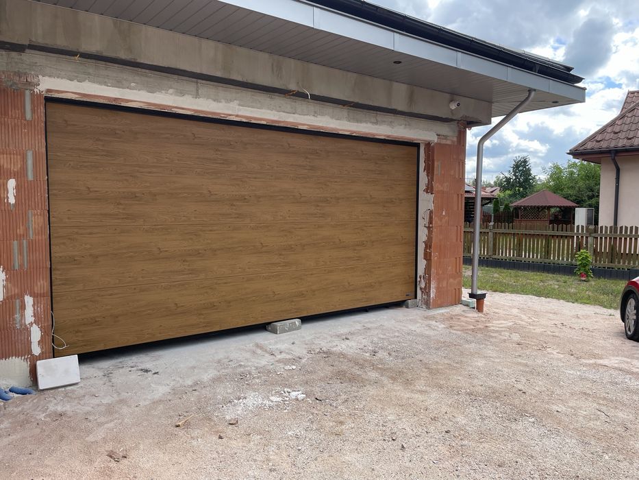 Brama garażowa segmentowa złoty dąb orzech winchester 5000x2125