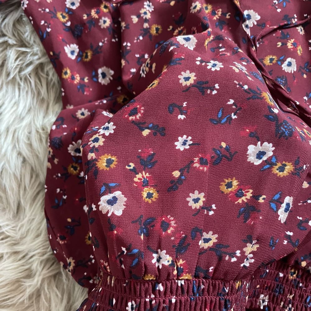 Stradivarius bordowa bluzka w kwiaty S