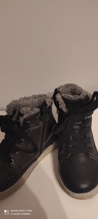 Buty ocieplane r. 27 dla chłopca