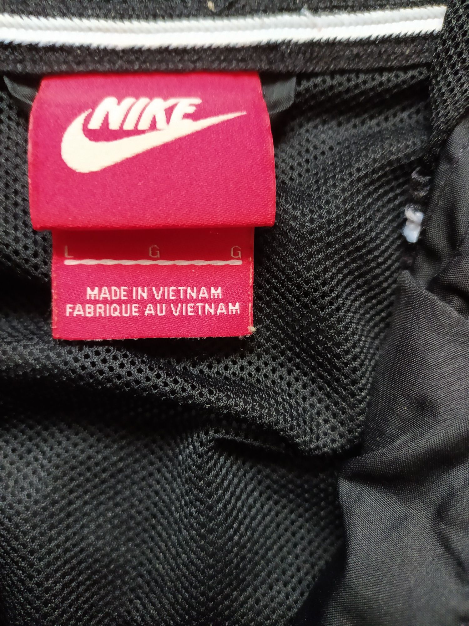 Nike куртка-вітровка, розмір L.