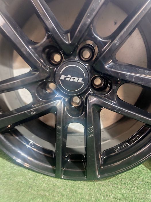Felgi aluminiowe Rial 17" 7J Et50 5x108 Ford Volvo TPMS