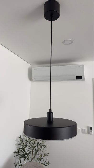 Candeeiro suspenso LED preto NOVO