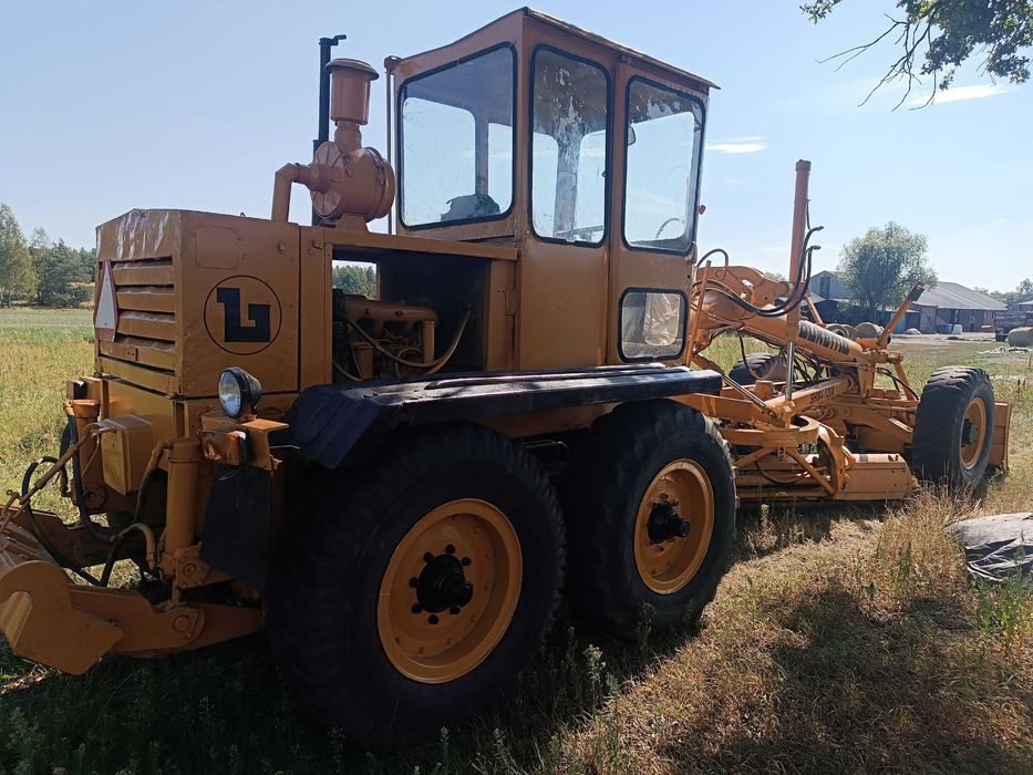 Równiarka drogowa Baukema shm4