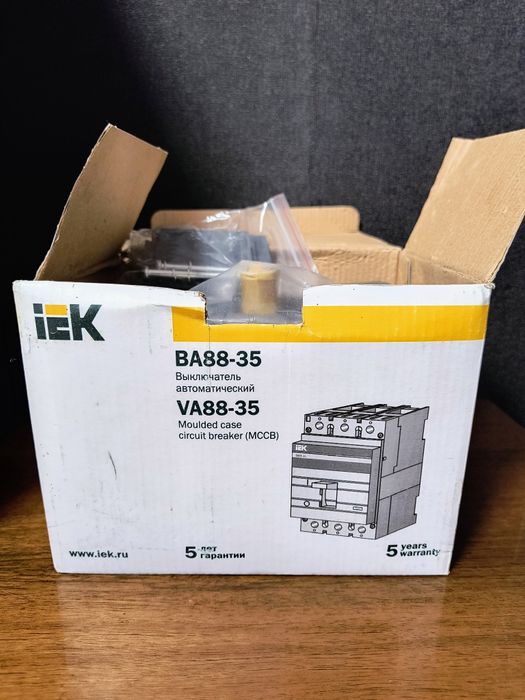 Автоматичний вимикач IEK BA88-35