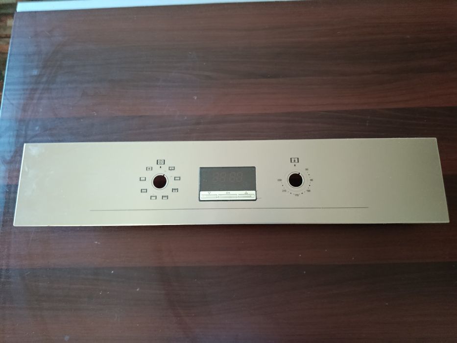 Painel frontal de forno teka