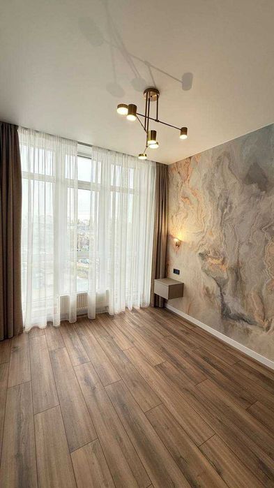 Продается 2-ком квартира на Краснова в новых домах Kadorr с ремонтом