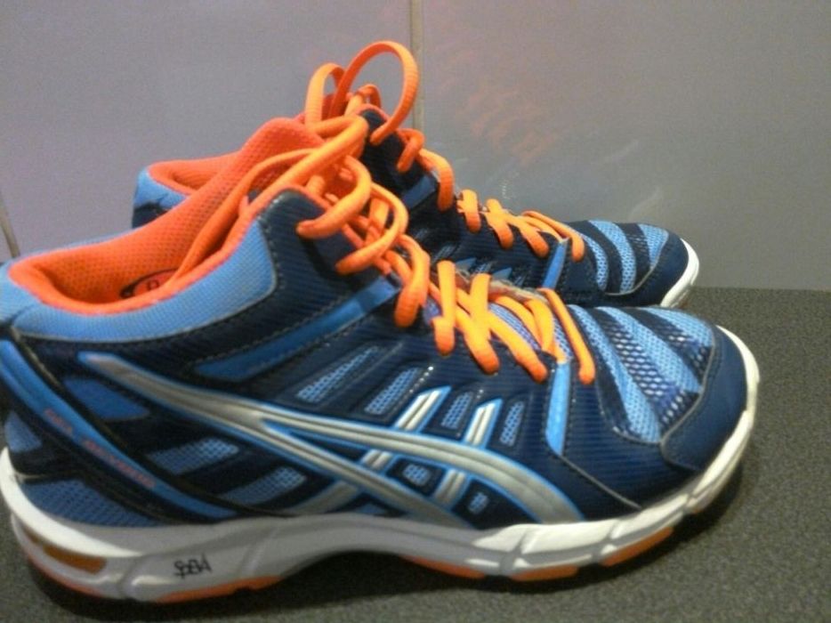 Buty halowe Asics ( do siatkówki)