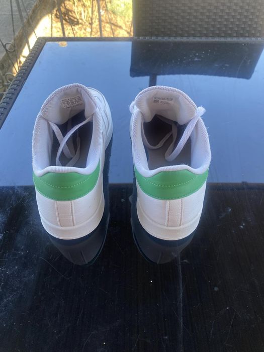 Продам кросівки  Adidas 40р