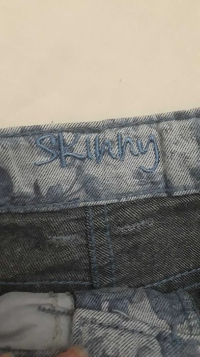 Продам джинси на дівчинку