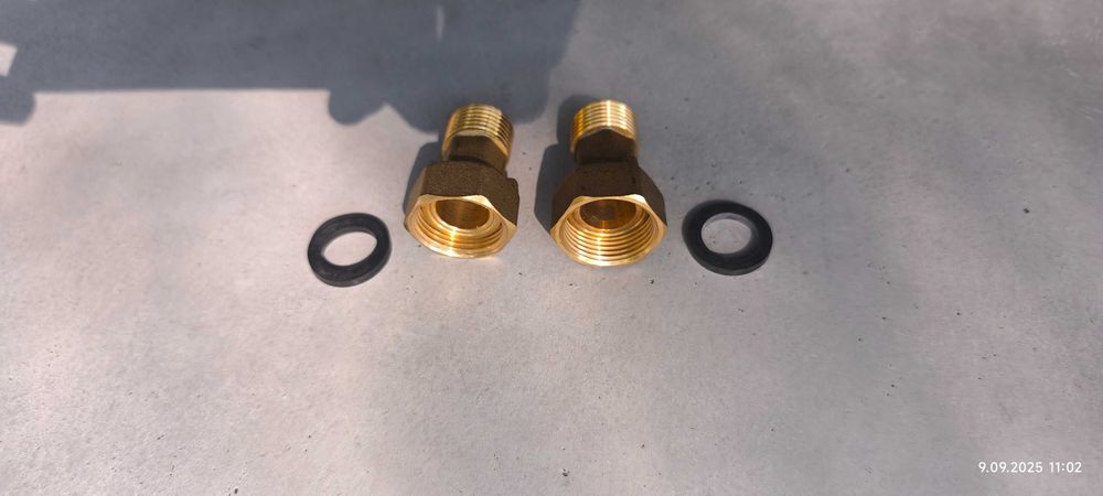 półśrubunek, redukcja 3/4" x 1/2" mosiądz z uszczelkami, dwie sztuki