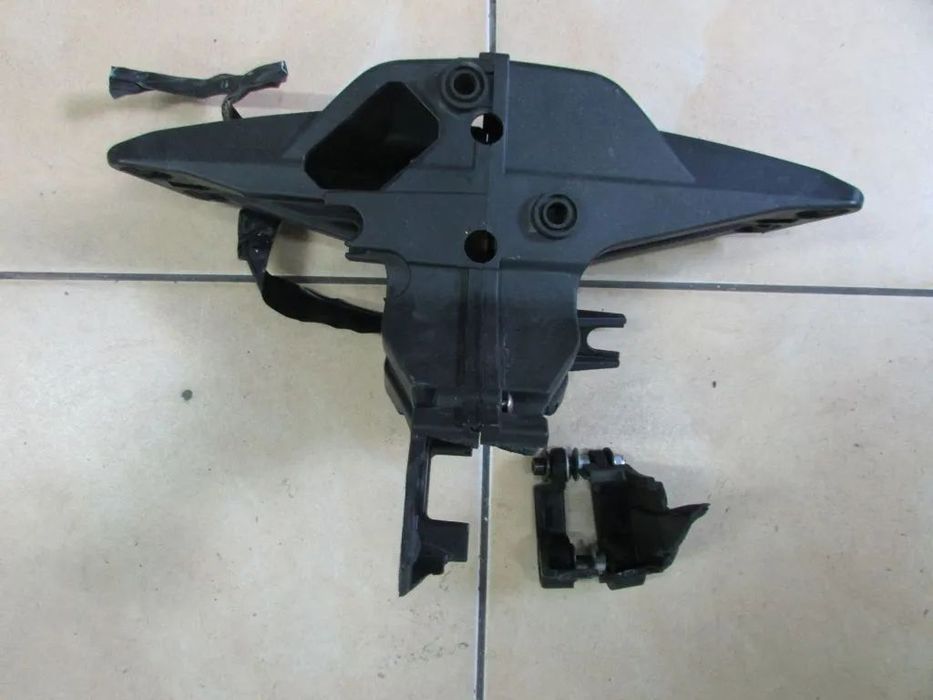 Aprilia RS4 125 19 r. stelaż przód uszkodzony