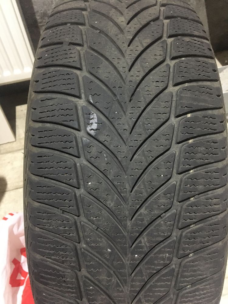 Зимові шини Goodyear 205/55 R16