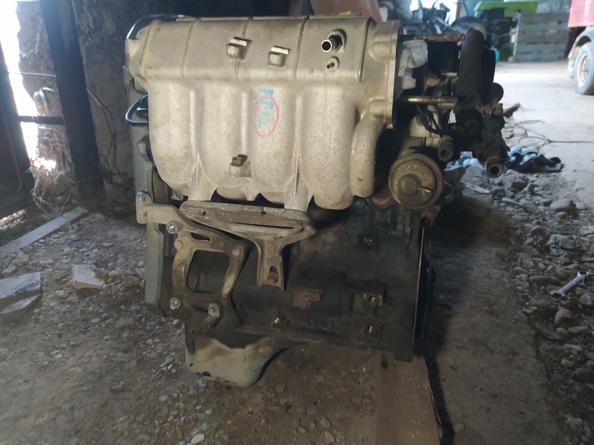 Запчастини до двигуна Hyundai Sonata Y3  2.0 DOHC 16 VALVE G4CP