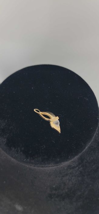 Wyrób Jubilerski Zawieszka z Jasnym Kamieniem Próba 585 Waga 2.52g