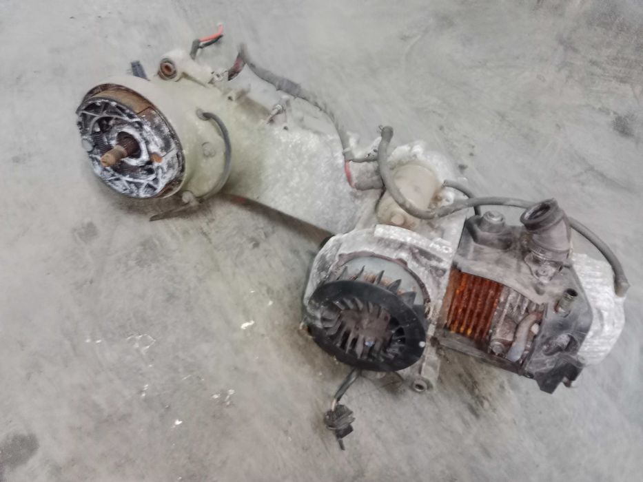 aprilia scarabeo 50 silnik 50ccm 4 t 4t