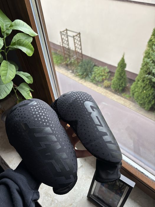 Ochraniacze łokci nałokietniki LEATT 5.0 Elbow Guard